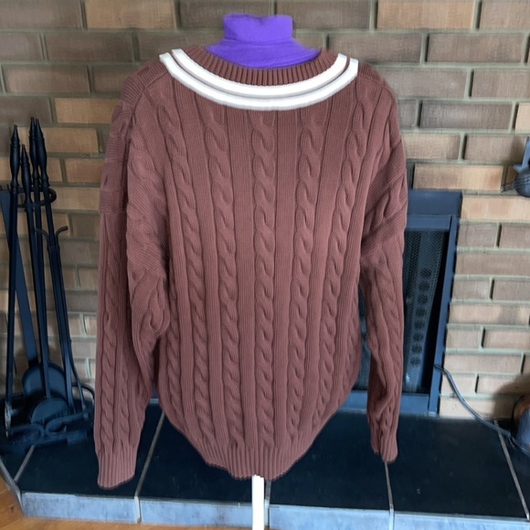 Aritzia sweater - Picture 2 of 5